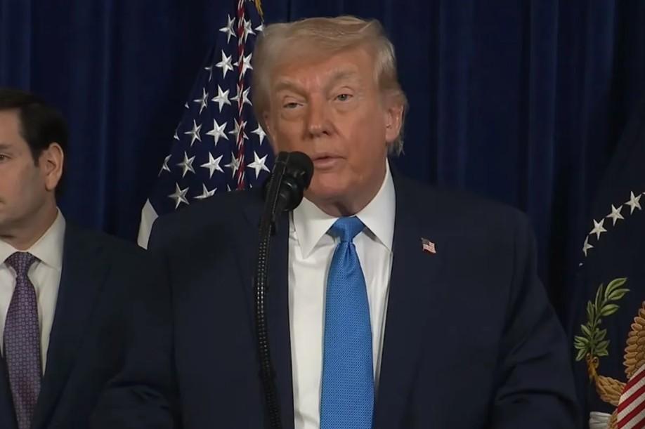 Trump dan Petro Siap Bertemu di Gedung Putih Usai Ketegangan Serangan Militer AS ke Venezuela