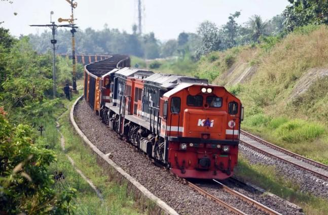 KAI Angkut 2,7 Juta Ton Batu Bara Selama Libur Nataru 2025–2026 Demi Jaga Pasokan Listrik