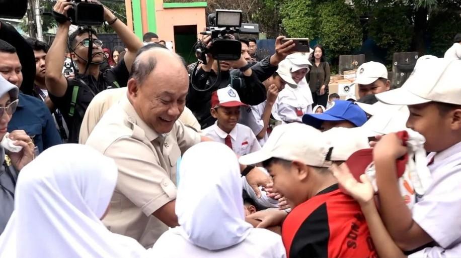 Program Makan Bergizi Gratis Tetap Berjalan Selama Ramadhan, Fokus pada Ibu Hamil dan Balita