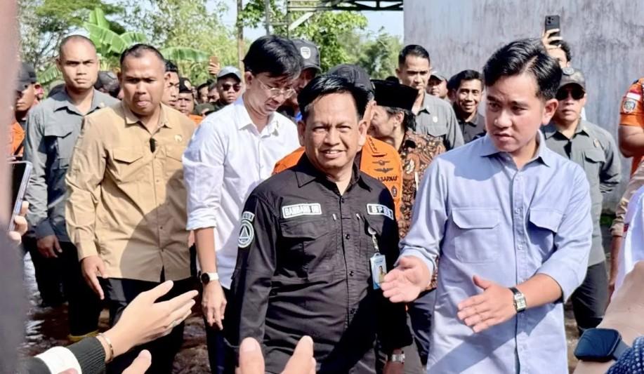 Wapres Gibran Tinjau Langsung Banjir di Kabupaten Banjar dan Janjikan Penanganan Serius
