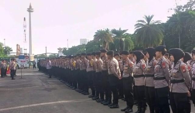 Polres Metro Jakarta Pusat Kerahkan 1.659 Personel Amankan Aksi Unjuk Rasa Buruh di Gambir