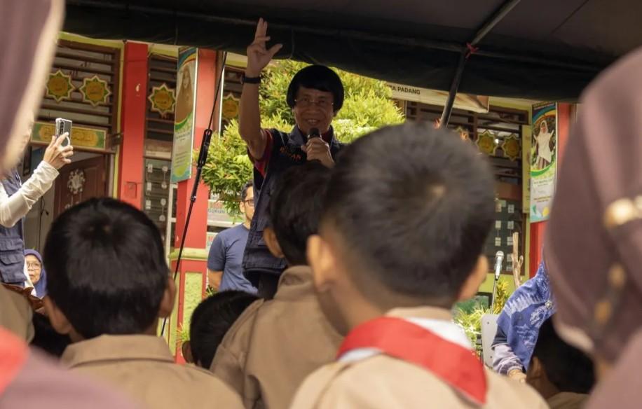 Anak-anak Yatim Piatu Korban Banjir Bandang Didorong Dapatkan Tempat Penampungan Khusus dan Trauma Healing