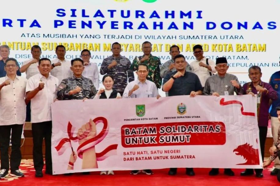 Batam Salurkan Bantuan Rp4,7 Miliar untuk Korban Bencana Sumatera Utara, Bobby Nasution Sampaikan Apresiasi
