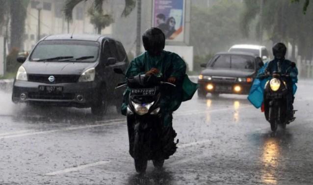 BMKG Peringatkan Hujan Lebat dan Gelombang Tinggi di Sejumlah Wilayah Indonesia pada 9 Januari 2026