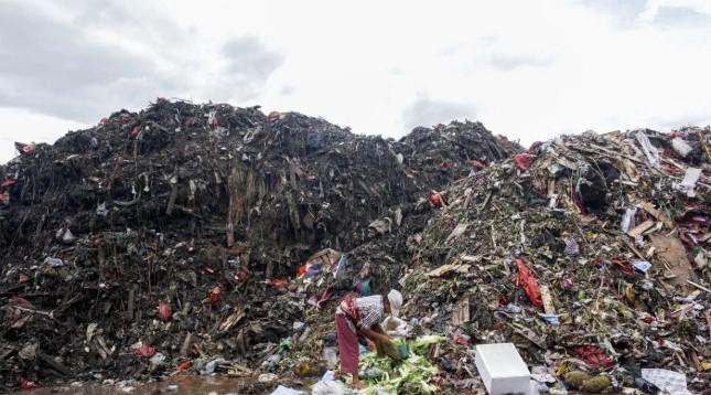 Rangkuman Berita Jakarta: UMP 2026, Kebakaran Cipinang Muara, hingga Jalan Rusak di Pesing