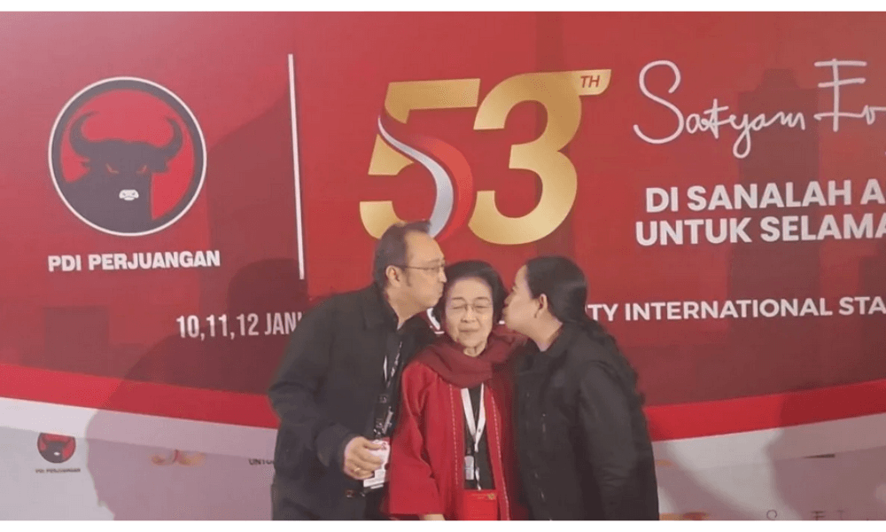 Momen Hangat Megawati Dicium Prananda dan Puan Usai Rakernas PDIP 2026, Bahas Isu Strategis hingga Bencana di Aceh