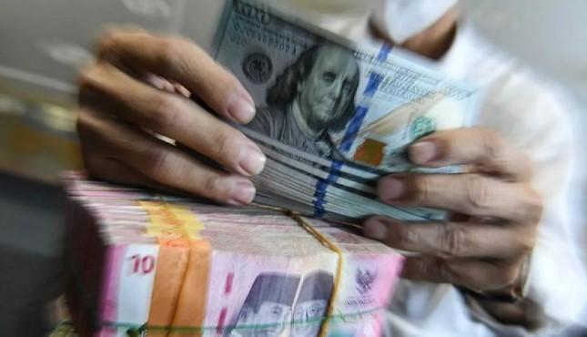 Rupiah Melemah 18 Poin di Awal Perdagangan, Tembus Rp16.873 per Dolar AS