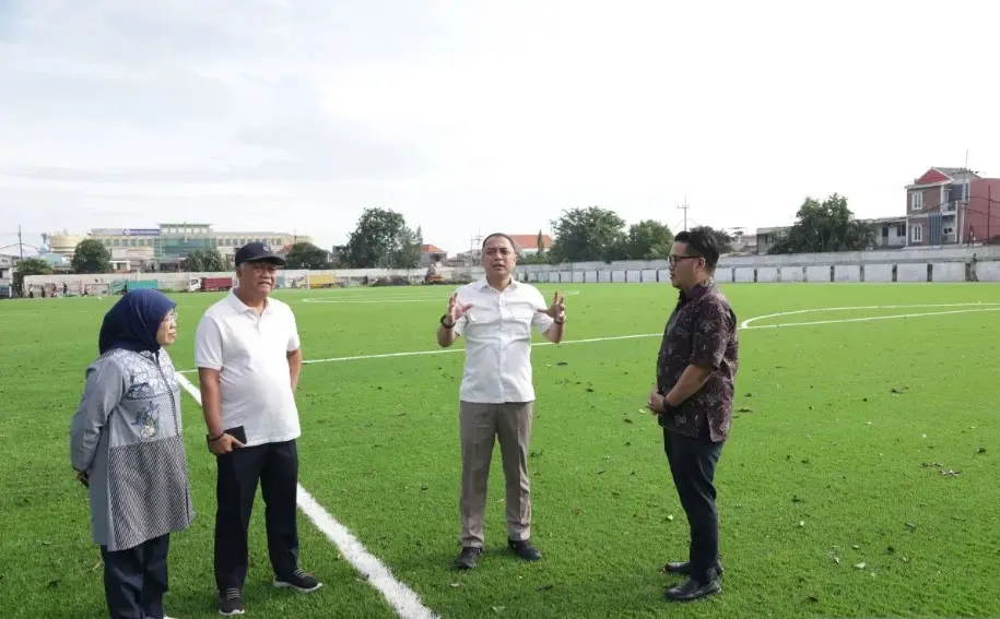 Wali Kota Eri Cahyadi Resmikan Lapangan Karanggayam sebagai Pusat Pembinaan Sepak Bola Usia Dini Surabaya