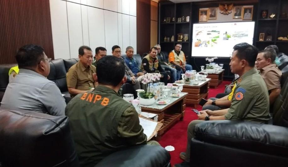 BNPB Siapkan Penambahan Pesawat untuk Operasi Modifikasi Cuaca di Jawa Tengah Antisipasi Banjir