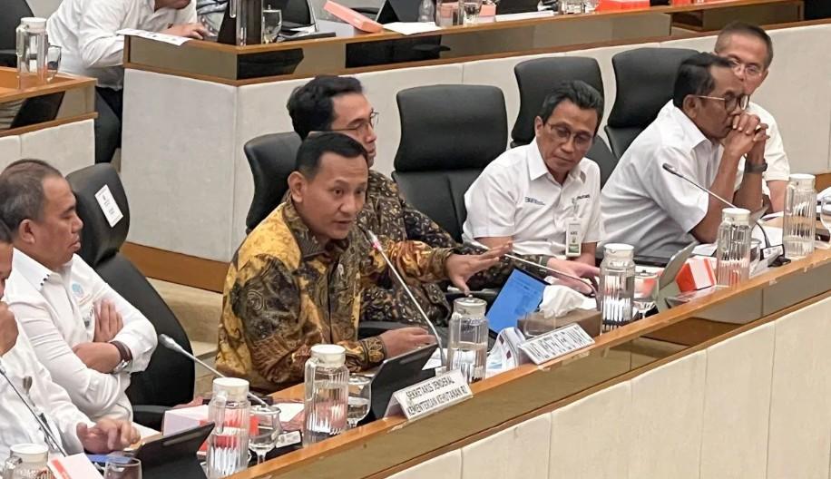 Pemerintah Audit 24 Izin PBPH di Tiga Provinsi Pascabanjir Bandang, 40 Izin Sudah Dicabut