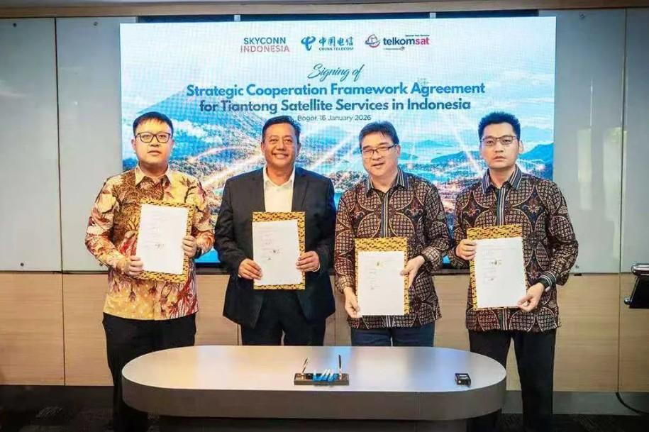 Empat Perusahaan Telekomunikasi Teken Kerja Sama Satelit untuk Dukung Konektivitas Daerah 3T