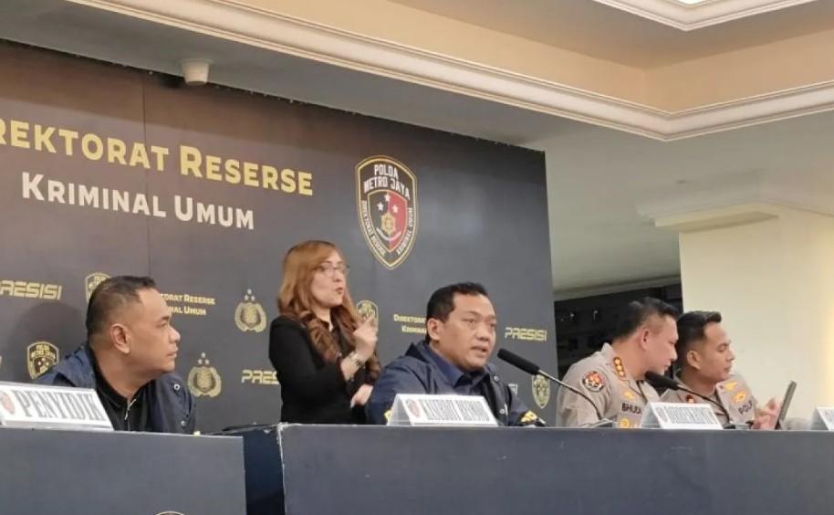 Polda Metro Jaya Bongkar Pabrik Senjata Api Ilegal, Lima Tersangka Ditangkap dan Dua Buron