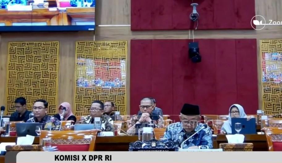 Mendikdasmen Abdul Mu'ti Targetkan 60 Ribu Sekolah Direvitalisasi dan 19 Juta Murid Terima PIP pada 2026