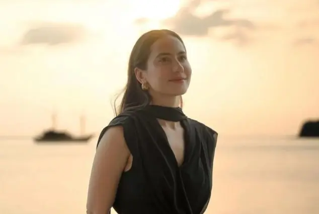 Pevita Pearce Beri Isyarat Kembali di Sekuel 5cm: Revolusi Hati, Unggah Naskah di Instagram