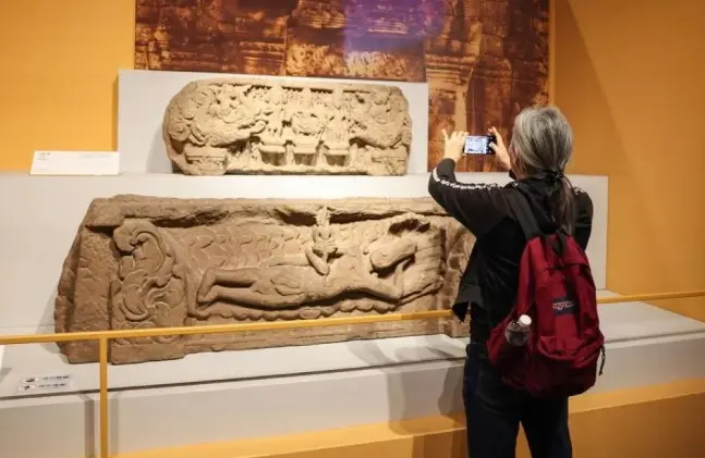Pameran Peninggalan Budaya Kamboja di Hainan Perkuat Kerja Sama China–Kamboja Lewat “Kisah Epik Air dan Batu”