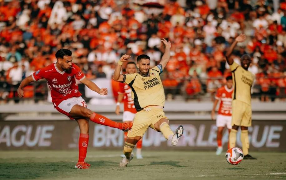 Bali United dan Semen Padang Tampil Dramatis, Skor Akhir 3-3 di Gianyar