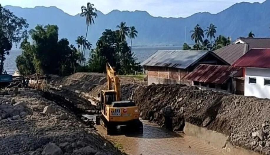 Adhi Karya dan Kementerian PU Tangani 21 Sungai Terdampak Banjir di Sumatera Barat Sepanjang 35,8 Kilometer