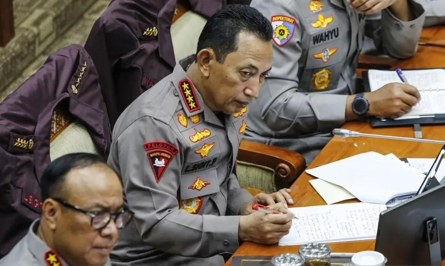 Kapolri Tolak Wacana Polri di Bawah Kementerian, Tegaskan Potensi Lemahkan Negara dan Presiden