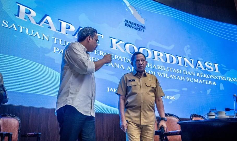Mendagri Tito Karnavian Minta Relaksasi Pembatasan Solar untuk Percepat Pemulihan Bencana di Sumatera