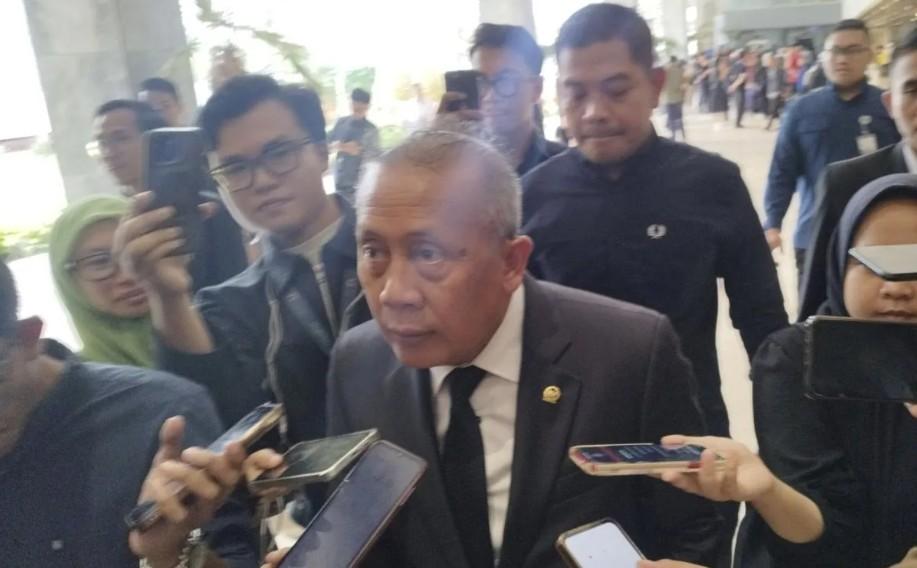 DPR RI Resmi Tunjuk Adies Kadir sebagai Hakim Konstitusi Gantikan Inosentius Samsul