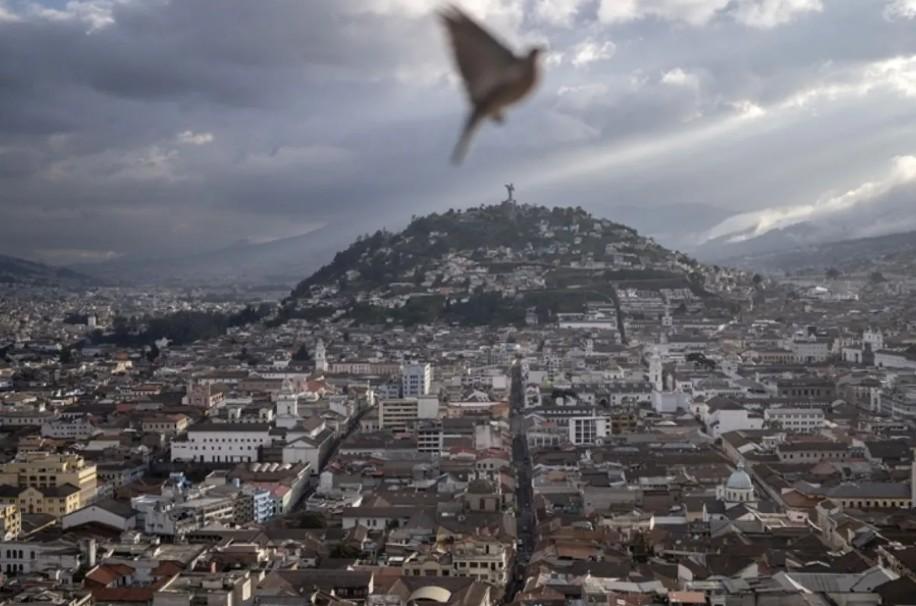 Ekuador Naikkan Tarif Minyak Mentah Kolombia Sebesar 900 Persen sebagai Balasan Penghentian Ekspor Listrik