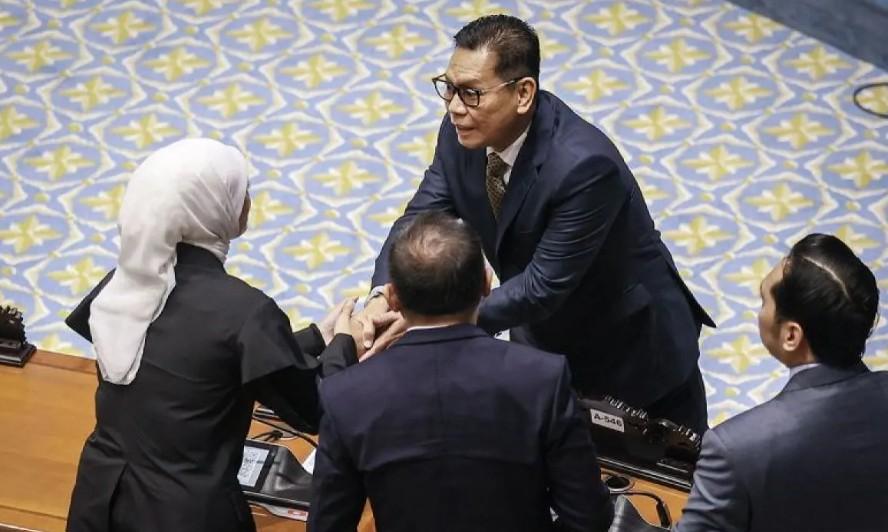 Istana Belum Terima Surat DPR Terkait Calon Hakim MK, Adies Kadir Resmi Mundur dari Golkar