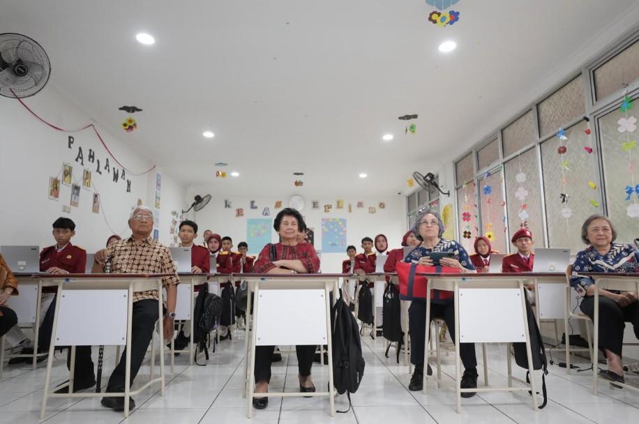 Dua Kakak Presiden Prabowo Kunjungi Sekolah Rakyat