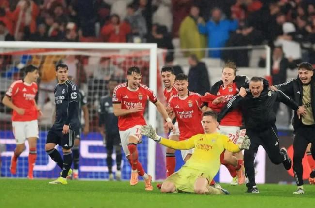 Kalah 2-4 dari Benfica, Real Madrid Gagal ke 16 Besar dan Harus Jalani Playoff Liga Champions
