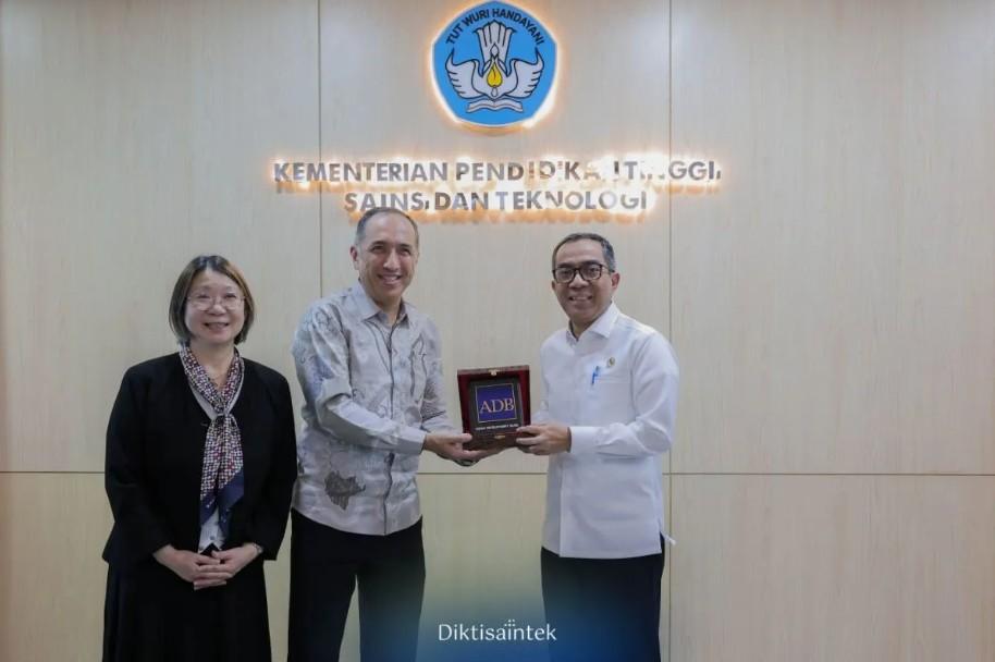 Kemdiktisaintek dan ADB Susun Master Plan Nasional Infrastruktur Pendidikan Tinggi dan Teknologi
