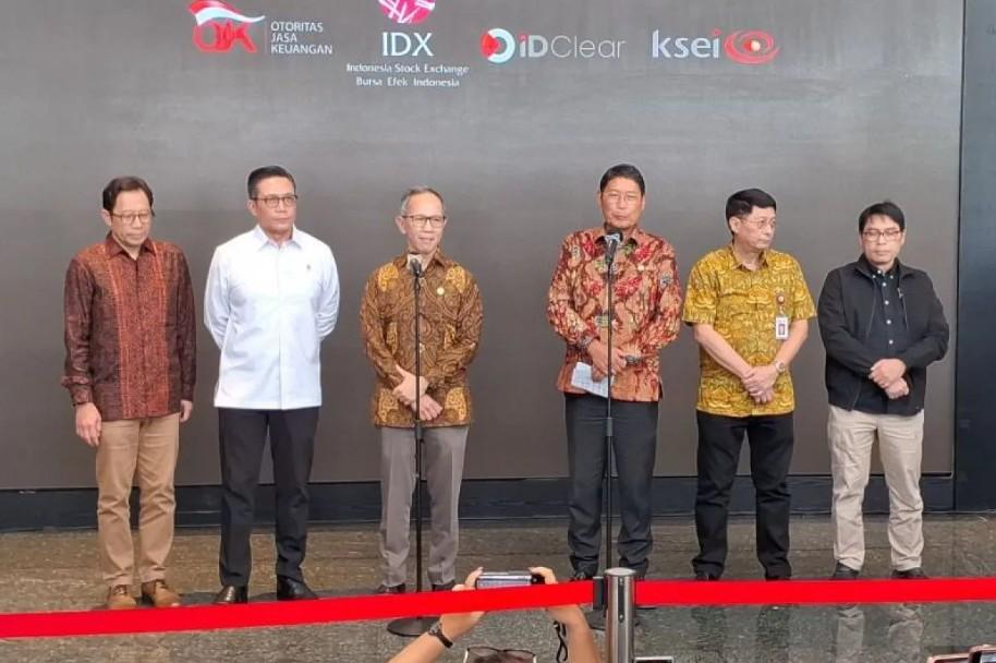 OJK Tegaskan Pengunduran Diri Dirut BEI Tidak Karena Tekanan, Operasional Pasar Modal Tetap Stabil
