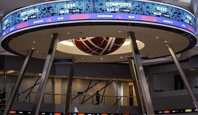 INDEF: Pasar Modal Bergerak Hati-Hati Usai Tekanan MSCI dan Mundurnya Pejabat OJK-BEI