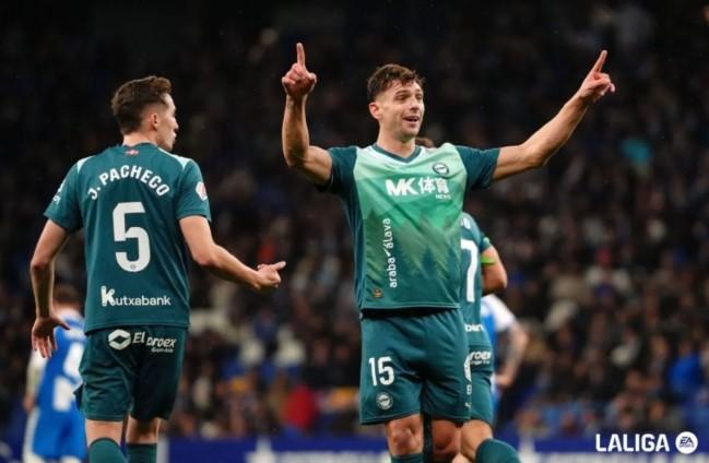 Alaves Bangkit dan Tumbangkan Espanyol 2-1 di Stadion RCDE
