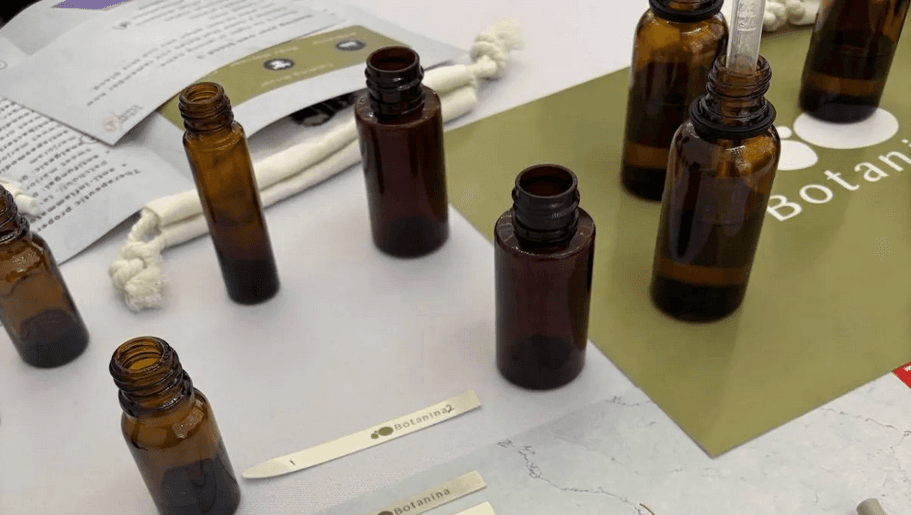 Uniqlo Indonesia Gandeng Botanina Gelar Kelas Meracik Minyak Atsiri untuk Kesehatan dan Relaksasi