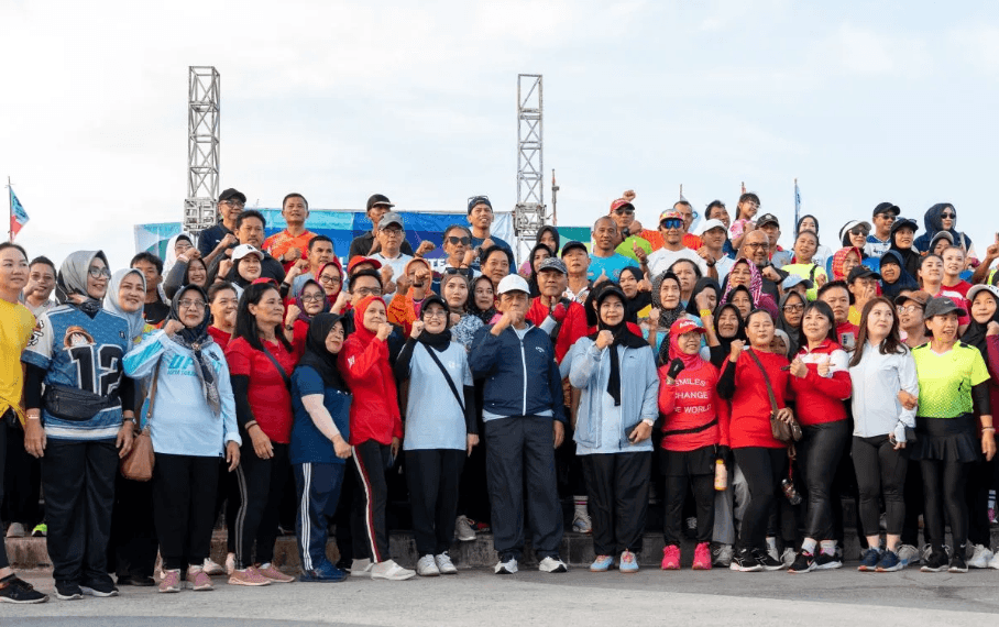 Gubernur Kepri Pimpin Kick Off Piala Dunia 2026, Ajak Warga Hidup Sehat dan Bersatu Lewat Sepak Bola