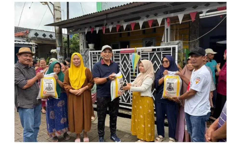Pemkab dan DPRD Serang Salurkan 14 Ton Beras untuk Korban Banjir di Ciruas, Dorong Evaluasi Penanganan Sungai