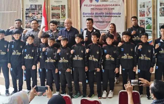 Kemenpora Melepas Tim Pelajar Garuda Muda Indonesia U-12 dan U-13 Berlaga di Turnamen Internasional Thailand