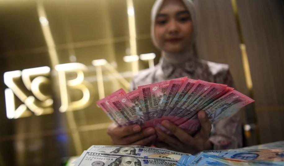 Rupiah Melemah ke Rp16.798 per Dolar AS, Terdampak Nominasi Kevin Warsh sebagai Calon Ketua The Fed oleh Trump