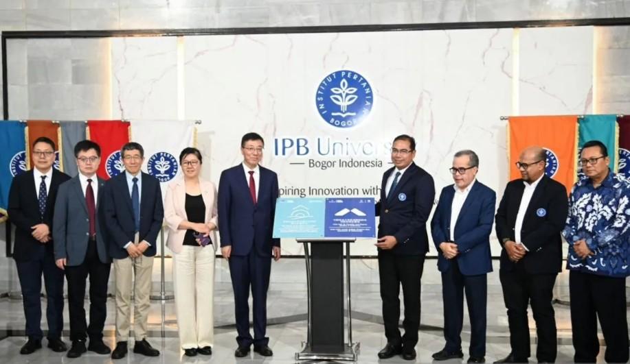 IPB University dan China Agricultural University Jalin Kerja Sama Transformasi Pedesaan Indonesia