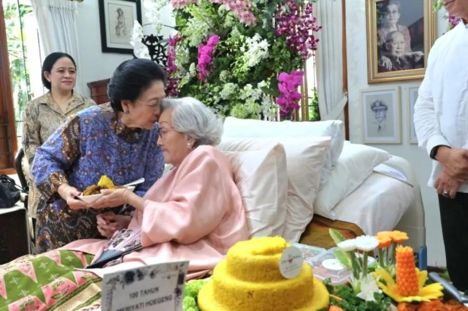 Megawati Sampaikan Duka Cita Mendalam atas Wafatnya Istri Hoegeng, Kenang Sosok Sederhana dan Penuh Seni.