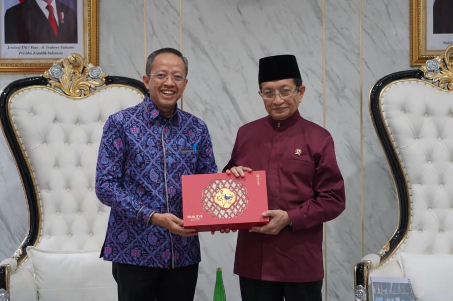 Menag Tekankan Validasi Ketat Nikah Massal WNI di Luar Negeri