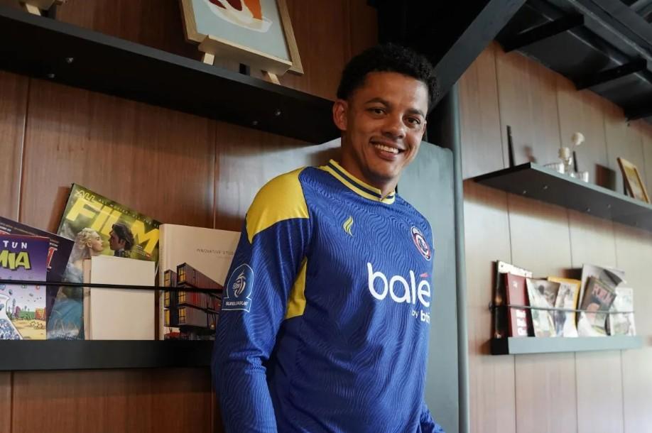 Arema FC Resmi Datangkan Bek Brasil Walisson Maia untuk Perkuat Lini Pertahanan di Paruh Musim
