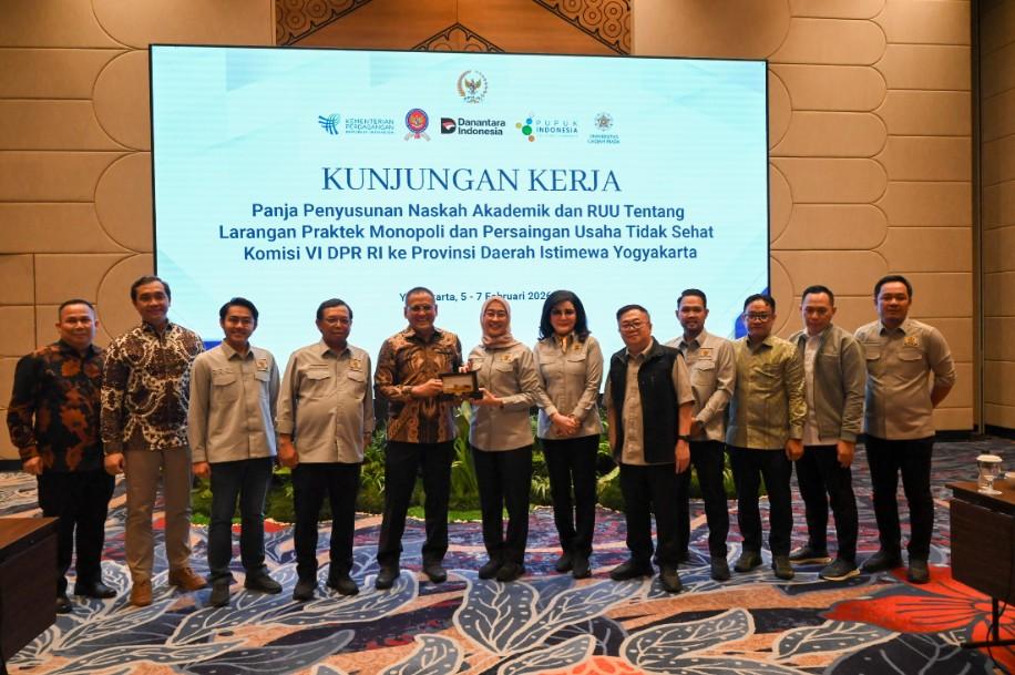 Komisi VI Tegaskan Sektor Pupuk Harus Bebas Monopoli demi Lindungi Ketahanan Pangan