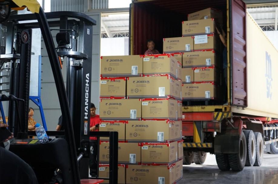 Perusahaan Ini Sukses Ekspor Perdana 10 Ribu Pasang Sepatu dari Tegal Ke Spanyol