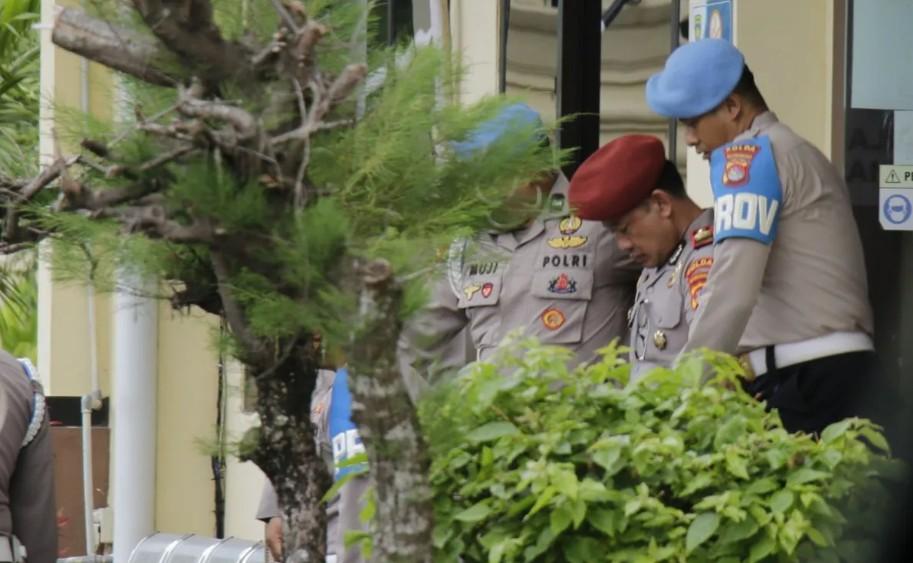 Polisi Tangkap Kepala Satresnarkoba Polres Bima Kota karena Terlibat Peredaran Sabu Hampir Setengah Kilogram