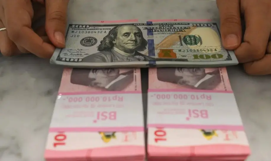 Ketegangan AS-Iran dan Data Ekonomi AS Tekan Rupiah, Sentimen Domestik Tetap Positif