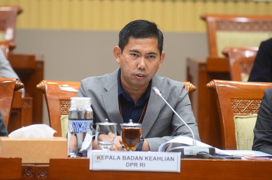 Kepala Badan Keahlian DPR Apresiasi Booth Setjen DPR di Kampung Hukum, Dorong Sosialisasi Aplikasi Simasleg