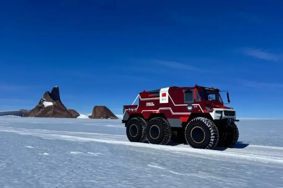 Kendaraan Salju Canggih Buatan China Berhasil Tempuh 10.000 Km di Antarktika Tanpa Gagal