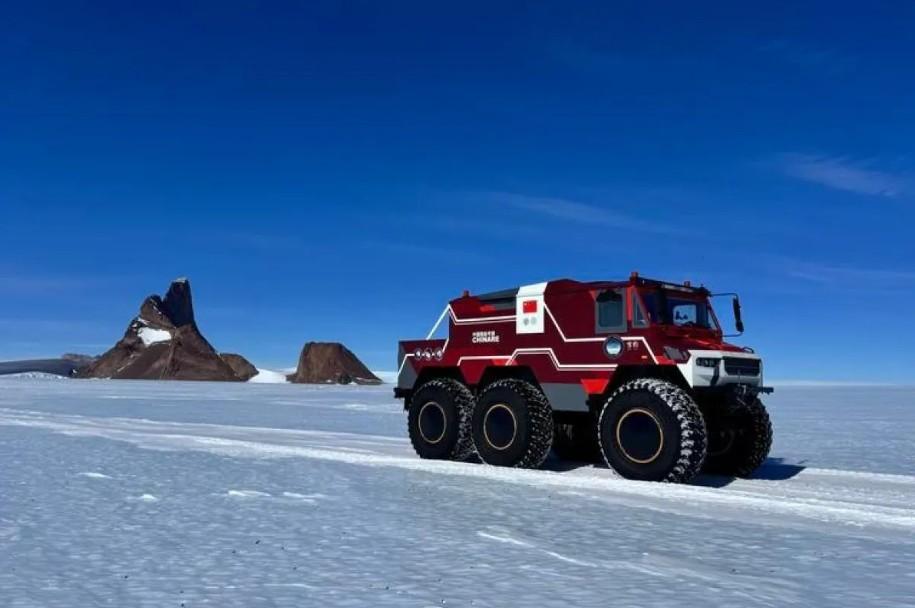 Kendaraan Salju Canggih Buatan China Berhasil Tempuh 10.000 Km di Antarktika Tanpa Gagal