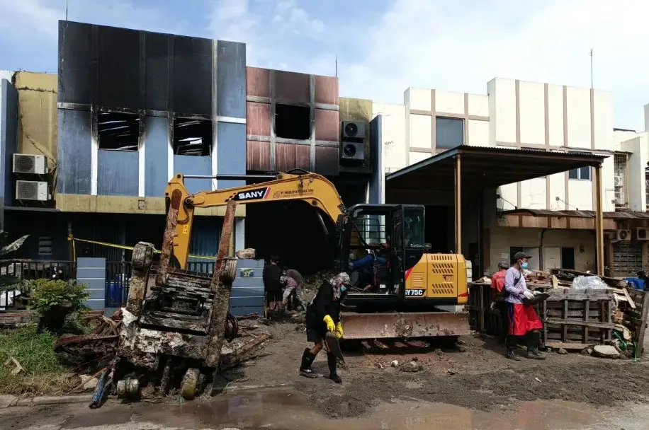 Kebakaran Gudang Pestisida PT Biotek Saranatama Sebabkan Pencemaran Sungai Cisadane, KLH Lakukan Investigasi