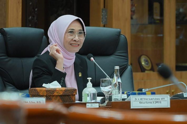 Ketua Komisi X DPR Kecam Dugaan Guru Telanjangi Murid di Jember